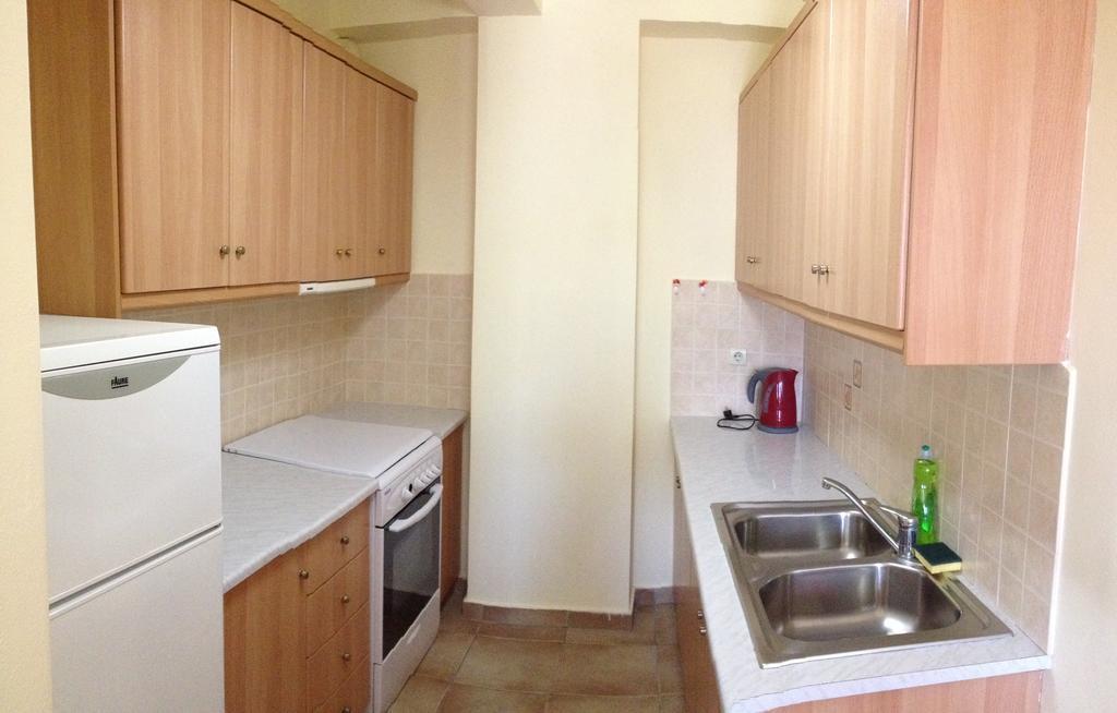 Verga Apartments & Suites Каламата Экстерьер фото