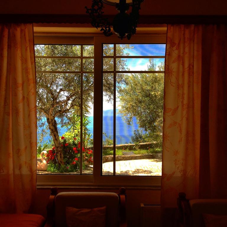 Verga Apartments & Suites Каламата Экстерьер фото