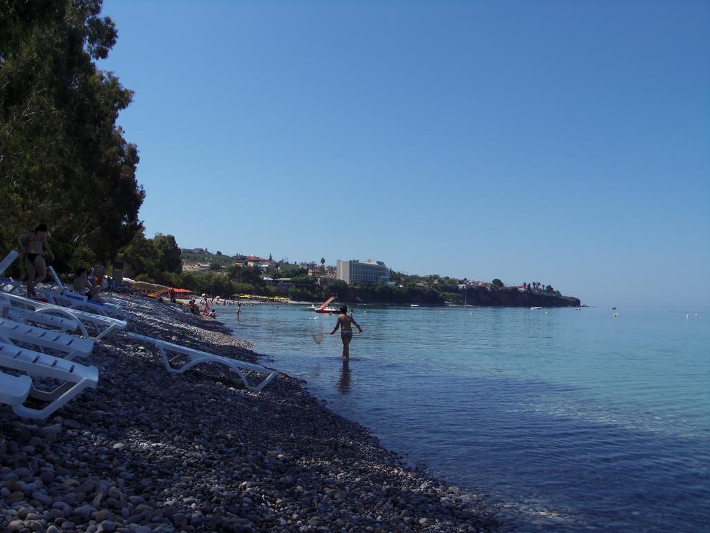 Verga Apartments & Suites Каламата Экстерьер фото