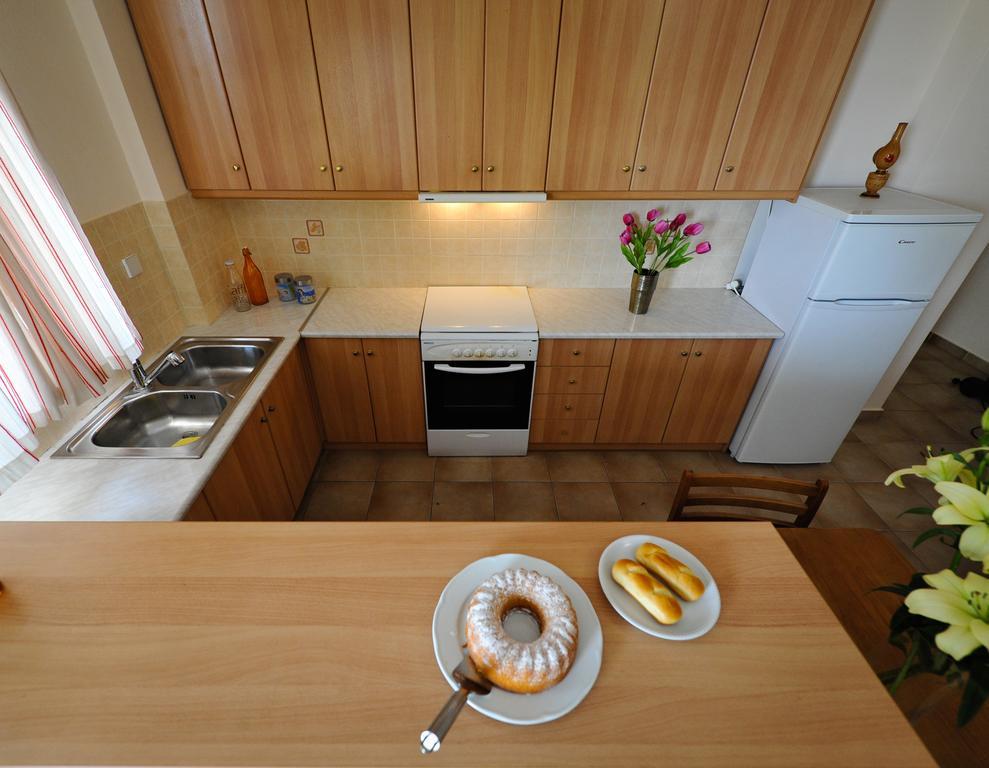 Verga Apartments & Suites Каламата Экстерьер фото